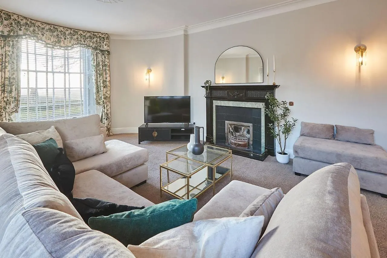 Silton Hall - Grade II Hall & Swimming Pool Nether Silton Holiday home